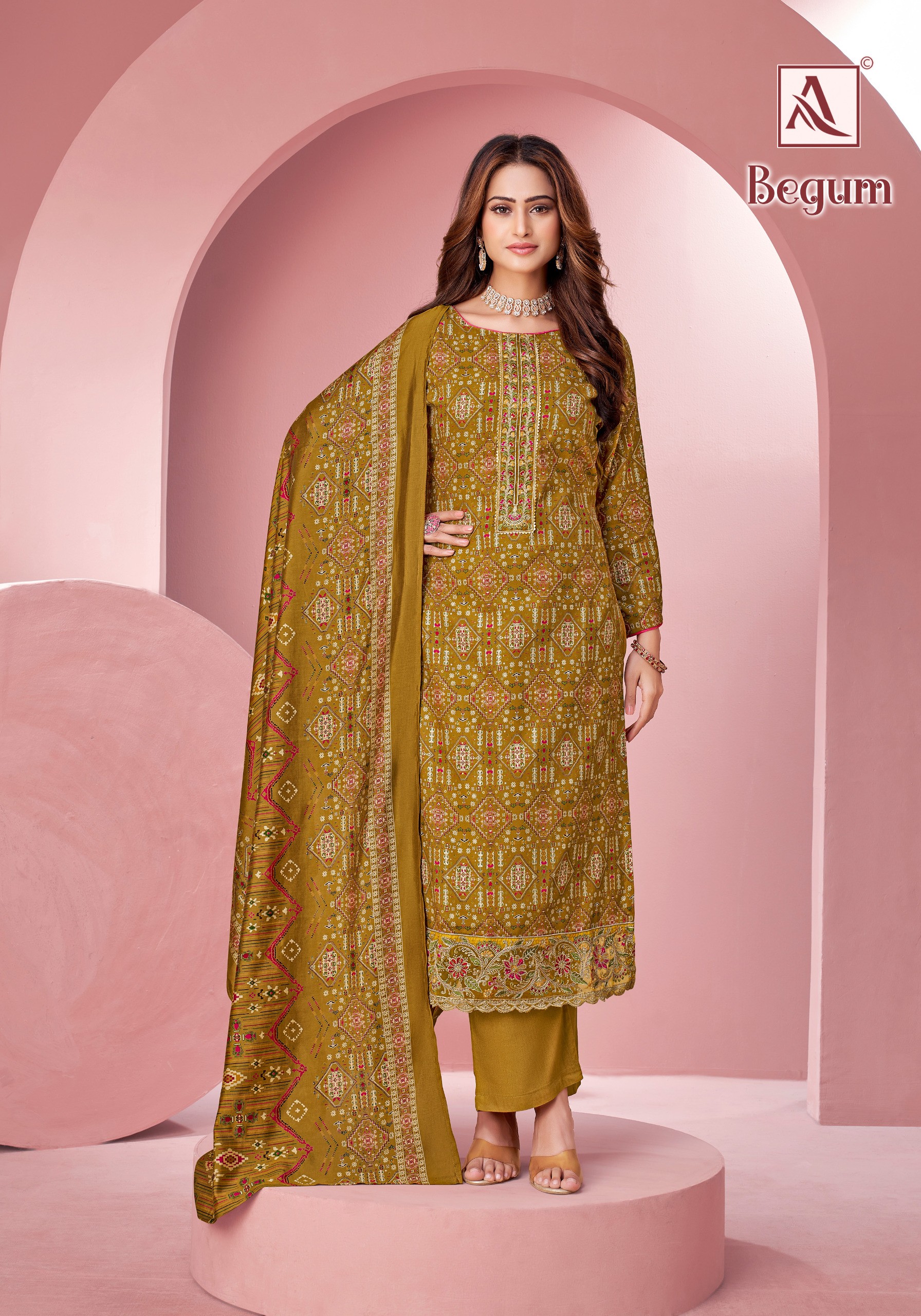 Alok Suit – Begum