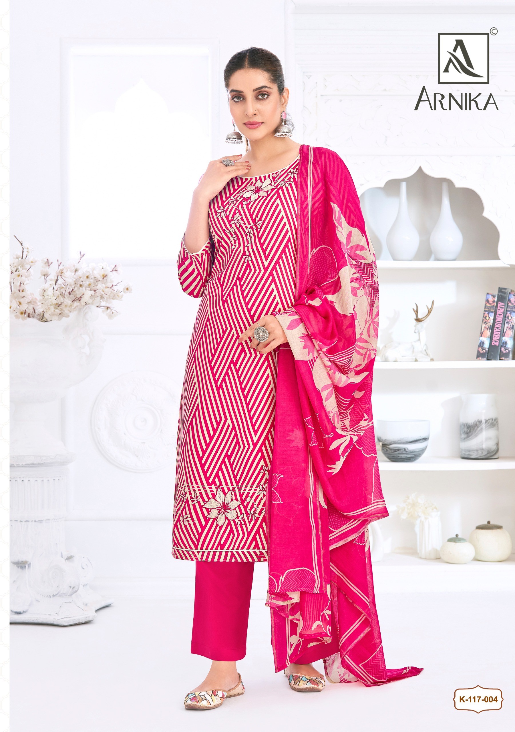 Alok Suit – Arnika