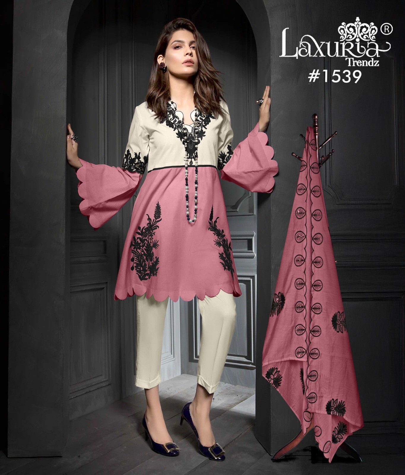 Laxuria Trendz – D.No.1539     Kurti Wholesale Catalog Festival