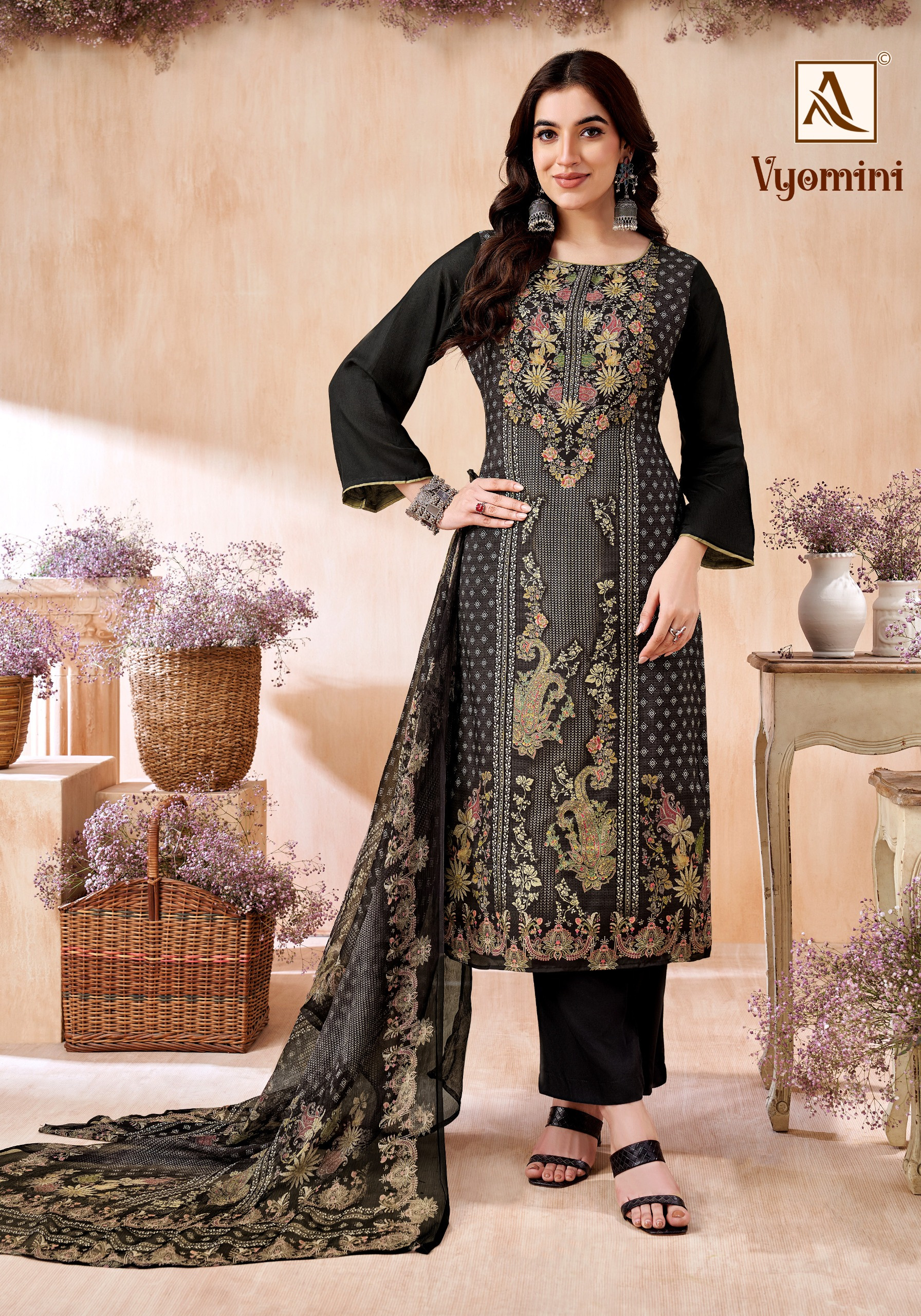 Alok Suit – Vyomini