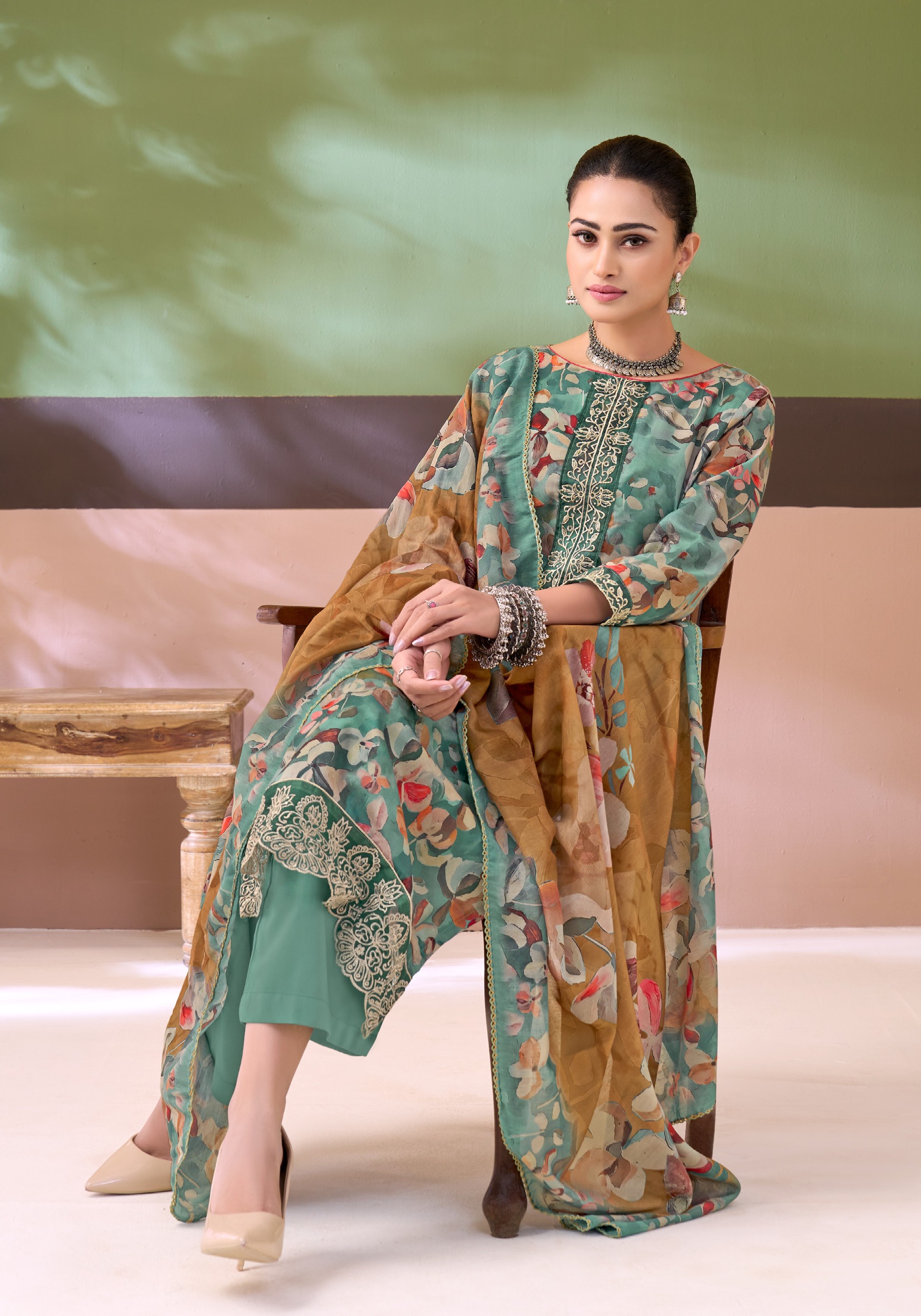 Alok Suit – Florence