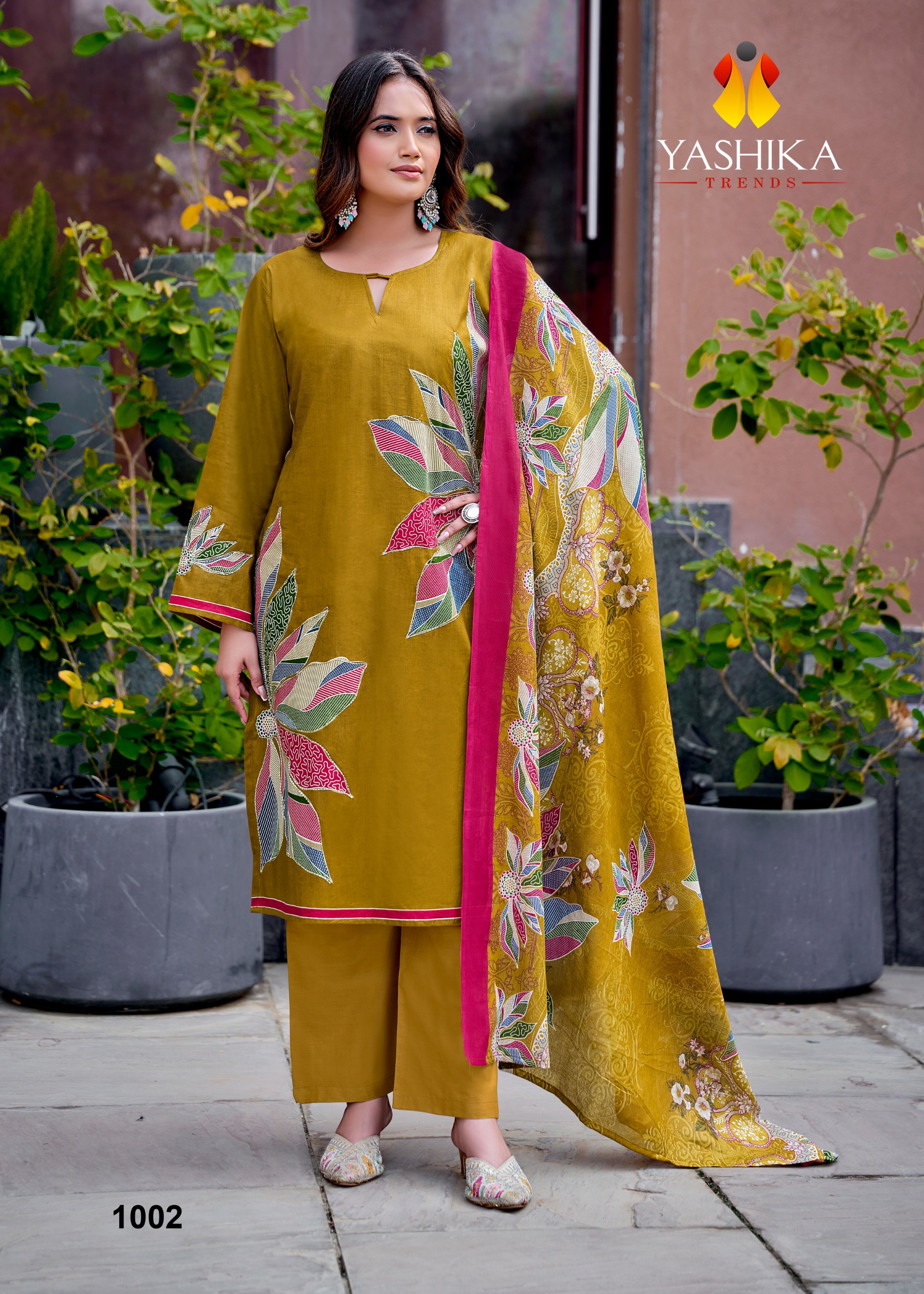 Yashika Trends – Anayisha and Mayisha