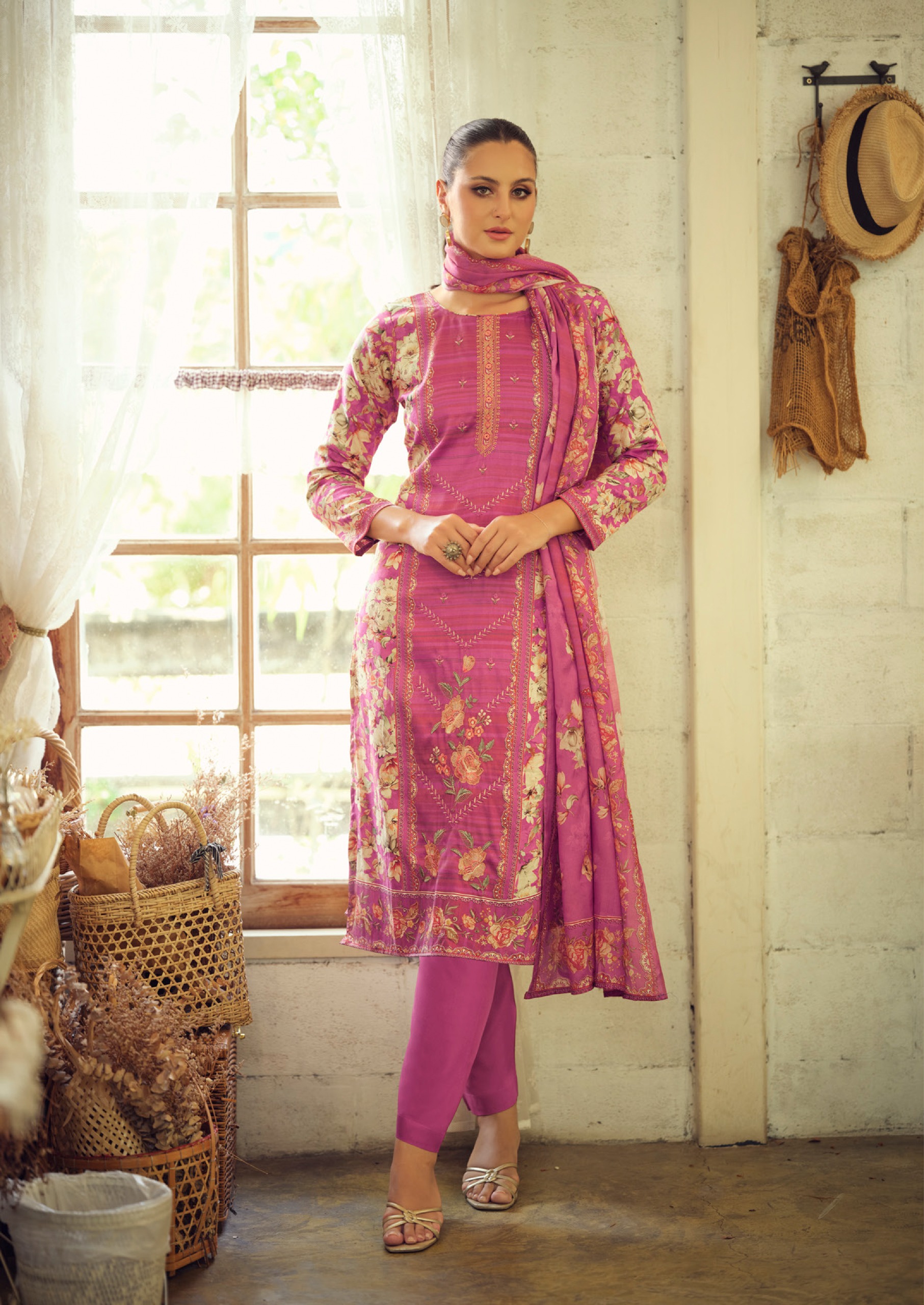 The Herimatge – Takht