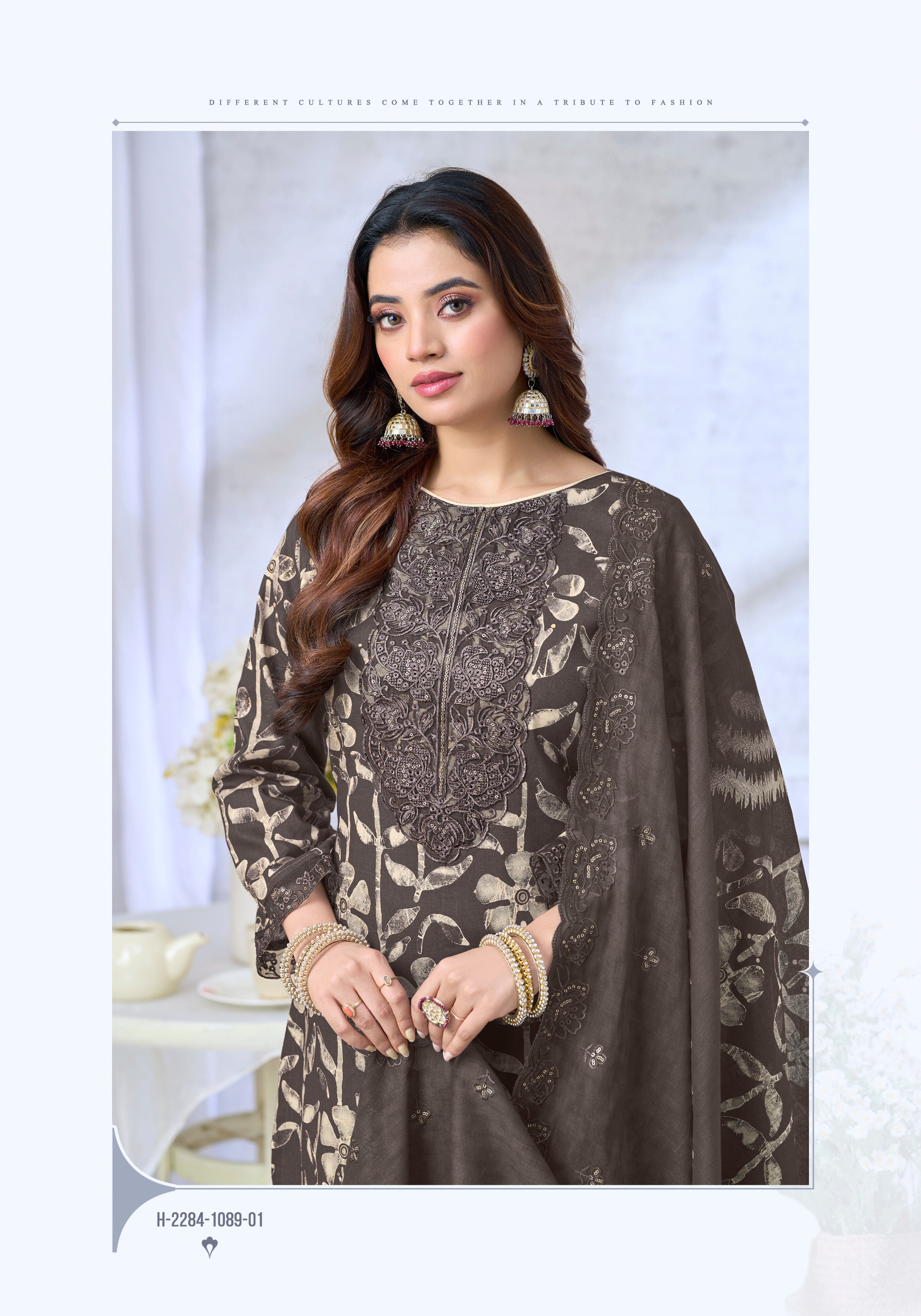 Alok Suit – Farinaz