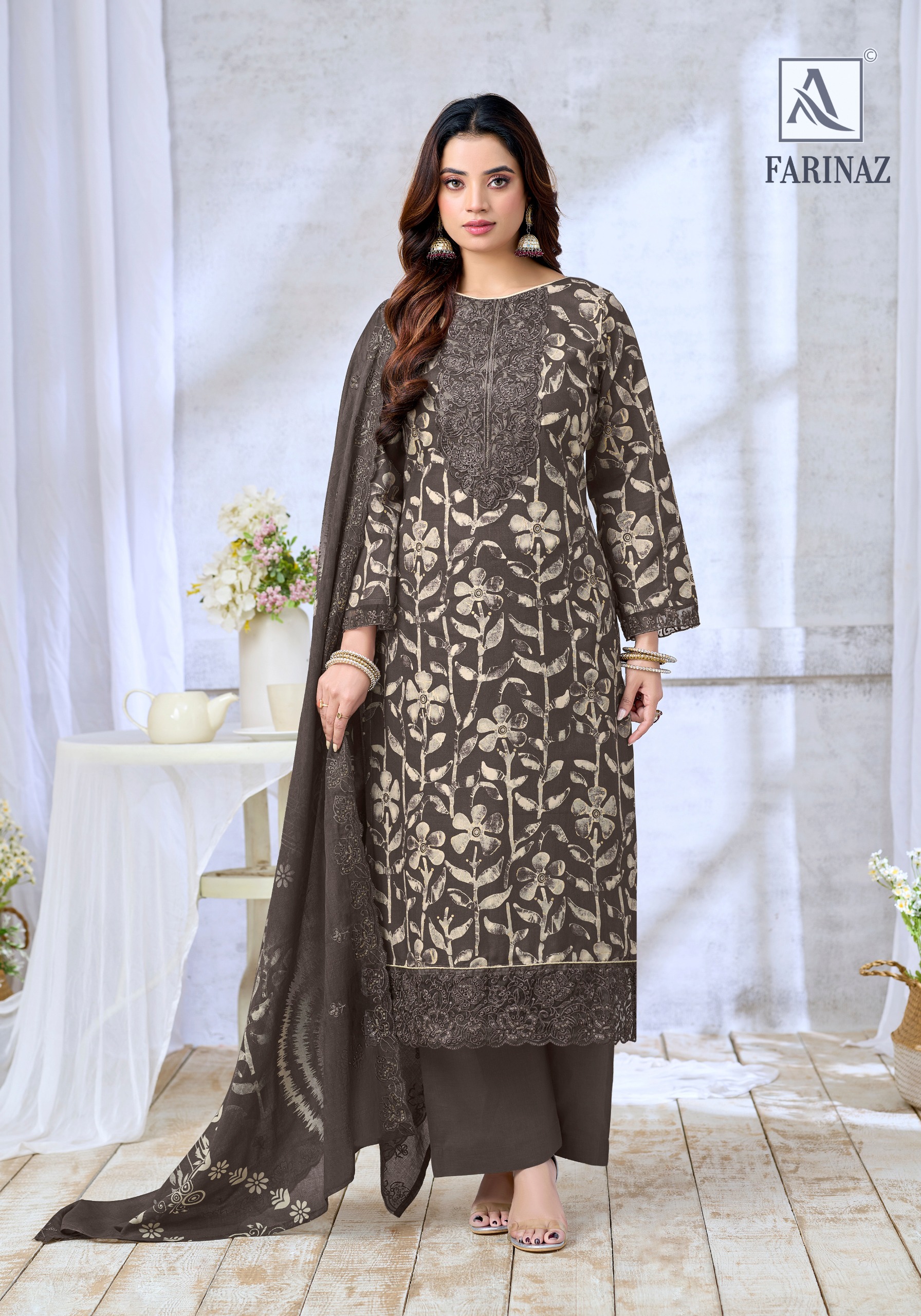 Alok Suit – Farinaz