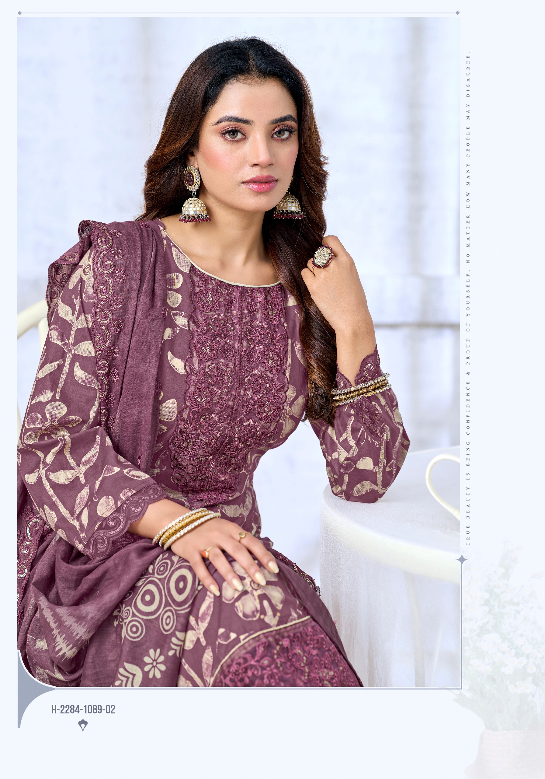 Alok Suit – Farinaz