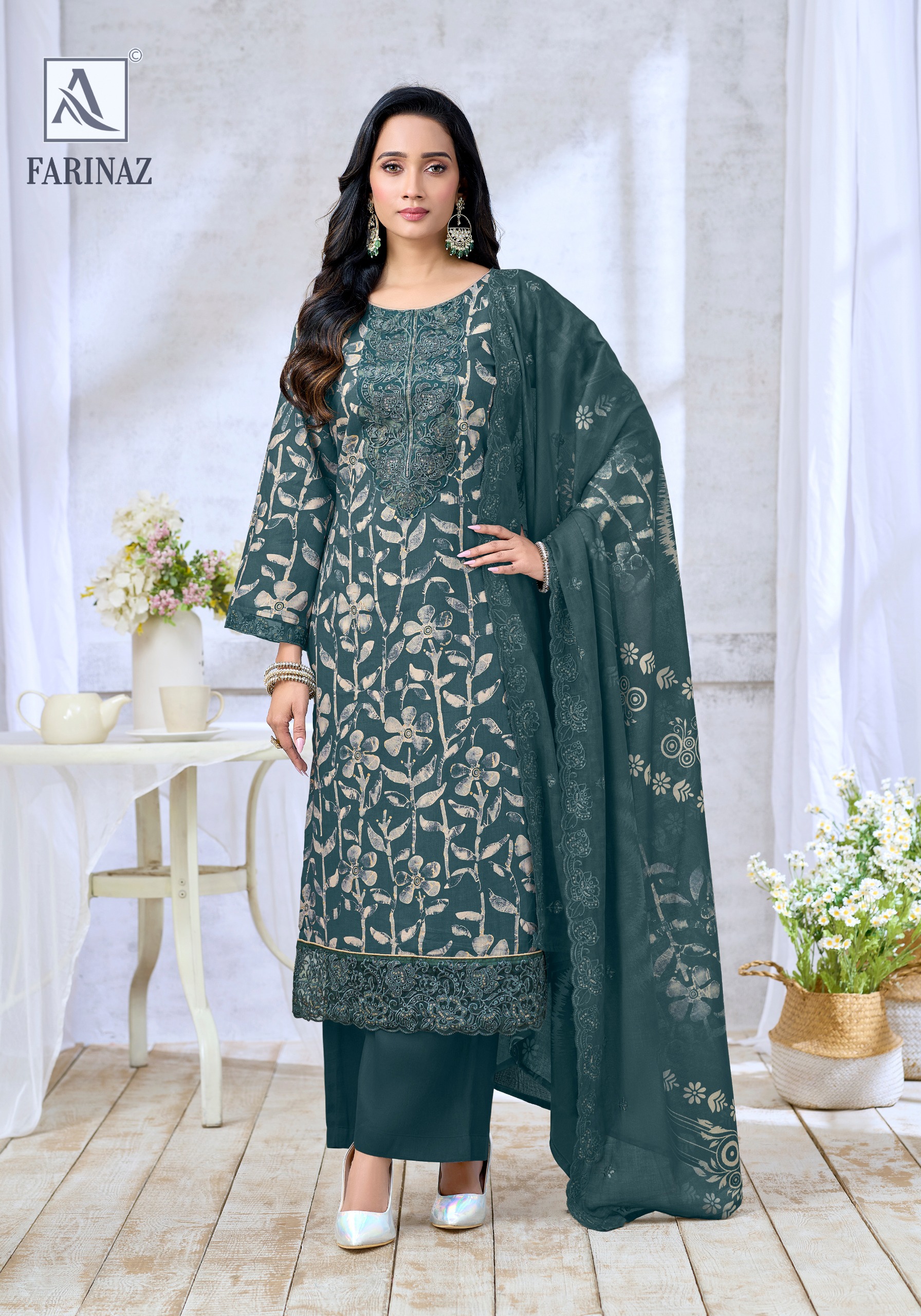 Alok Suit – Farinaz