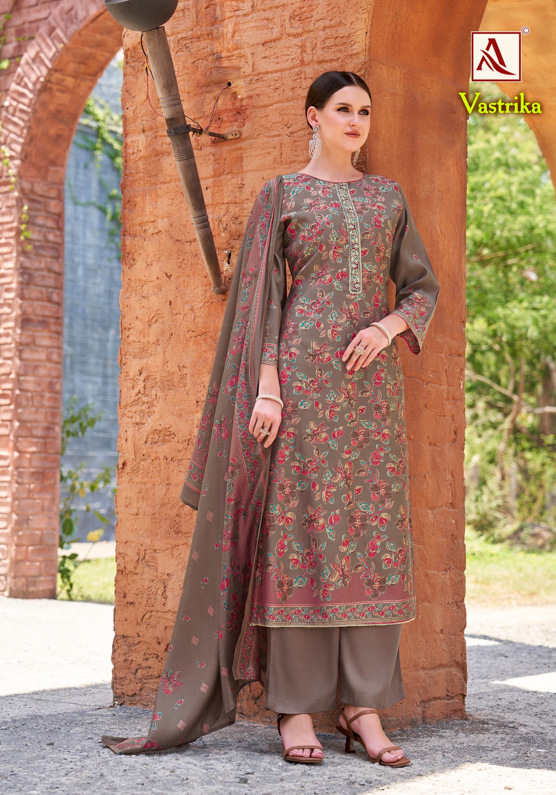 Alok Suit - Vastrika Alok Suit – Vastrika